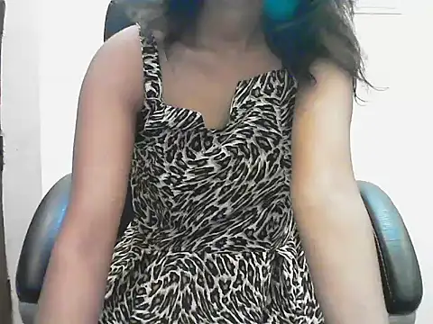 short girl  online show from 05.25.26