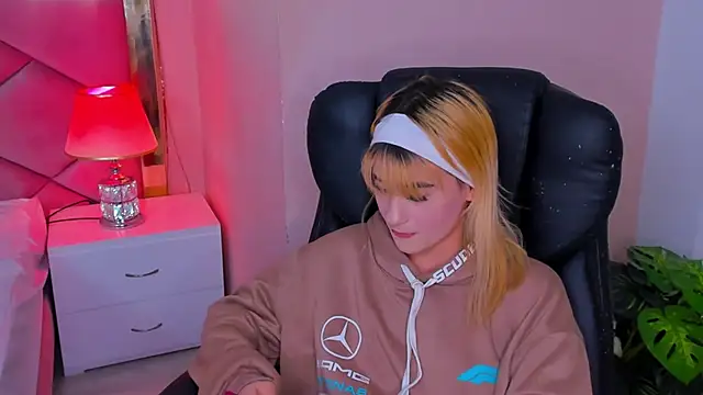 ChloeLaurentt online show from 03.10.26