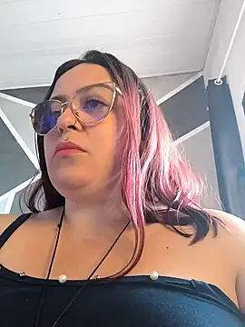 Snapshot of ayraboss chatting on 11.14.25 ayraboss online show from 11.14.25