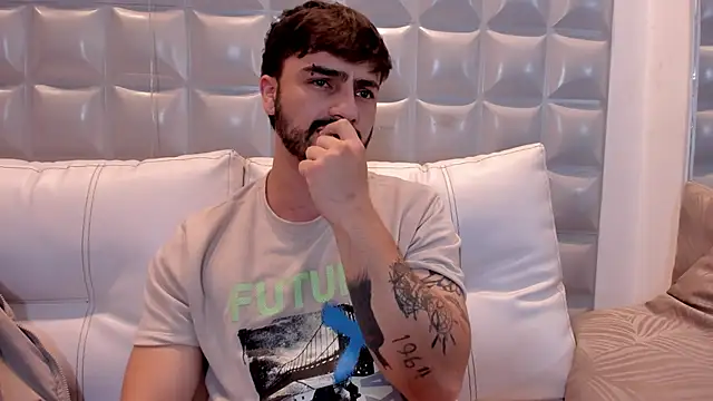 Snapshot of Jack_Daniel__ chatting on 11.06.25 Jack Daniel online show from 11.06.25