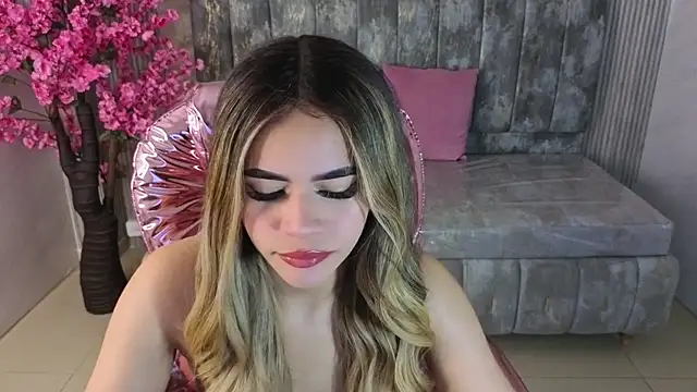 Snapshot of lilith4_s chatting on 11.20.25 lilith4 s online show from 11.20.25