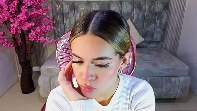 Snapshot of lilith4_s chatting on 11.22.25 lilith4 s online show from 11.22.25