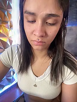 Isabella-Teen online show from 10.22.25