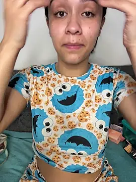 Isabella-Teen online show from 12.14.25