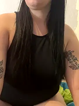 Snapshot of Mags1061 chatting on 09.20.25 Mags1061 online show from 09.20.25