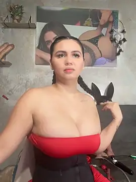 Snapshot of innocenttemplegirl chatting on 10.11.25 innocenttemplegirl online show from 10.11.25