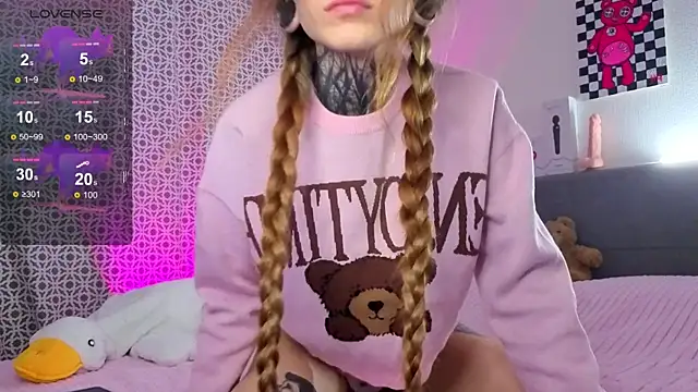 LilithPoison online show from 01.08.26