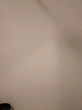 Snapshot of agnesvela chatting on 10.20.25 agnesvela online show from 10.20.25