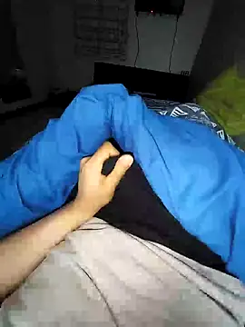 Snapshot of Alecumload chatting on 09.21.25 Alecumload online show from 09.21.25