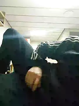 Snapshot of Alecumload chatting on 09.23.25 Alecumload online show from 09.23.25