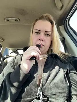 Snapshot of Piccolamonella29 chatting on 02.15.26 Piccolamonella29 online show from 02.15.26