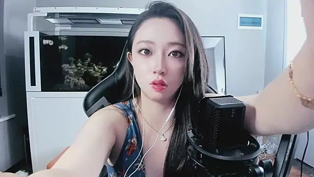 Keke-Bai online show from 10.05.25