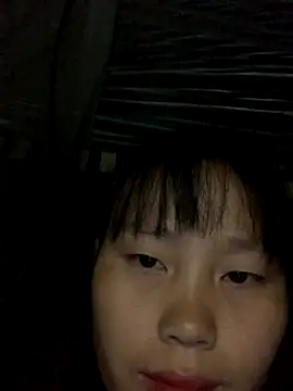 Snapshot of huong-18 chatting on 10.27.25 huong-18 online show from 10.27.25