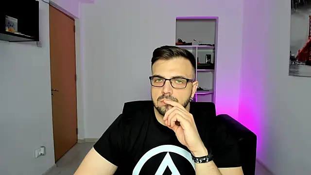 Snapshot of Jace_Thorne chatting on 11.01.25 Jace Thorne online show from 11.01.25