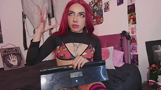 agathaaiko6 online show from 12.04.25