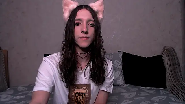 Snapshot of SilverMuse_ chatting on 10.09.25 SilverMuse online show from 10.09.25