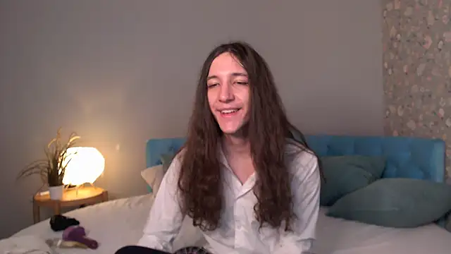 Snapshot of SilverMuse_ chatting on 04.15.26 SilverMuse online show from 04.15.26