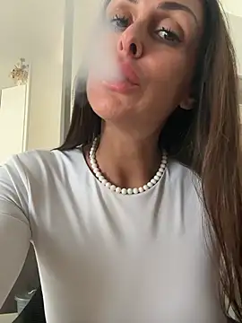 Snapshot of ainaht chatting on 02.13.26 ainaht online show from 02.13.26