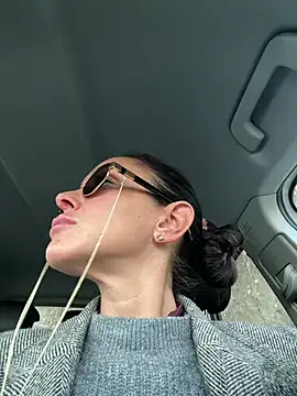 Snapshot of ainaht chatting on 02.27.26 ainaht online show from 02.27.26