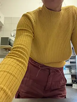 Snapshot of ainaht chatting on 02.28.26 ainaht online show from 02.28.26