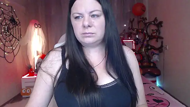 BritneyRaine online show from 10.26.25