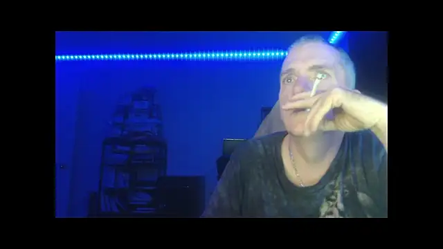 Snapshot of Sex_and_loves chatting on 10.23.25 Sex and loves online show from 10.23.25