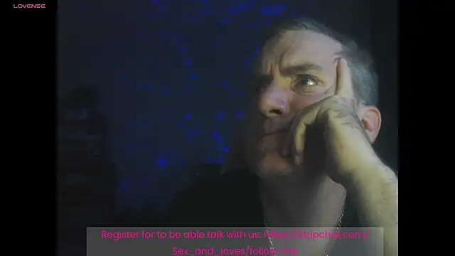 Snapshot of Sex_and_loves chatting on 11.22.25 Sex and loves online show from 11.22.25