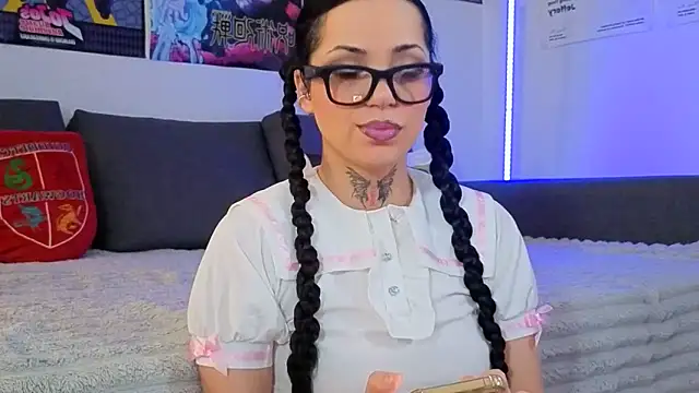 KiraQuinn1 online show from 03.25.26