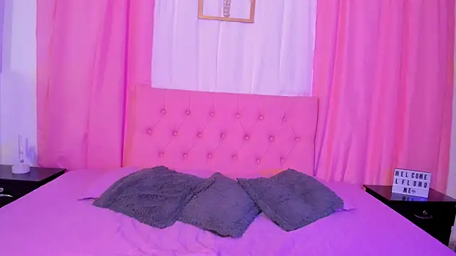 Snapshot of Nova_Luv_ chatting on 10.13.25 Nova Luv online show from 10.13.25