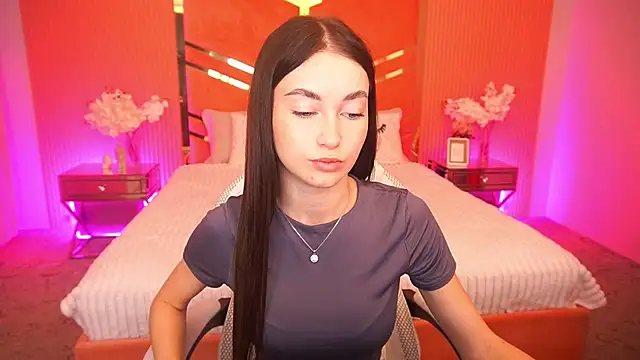 CherryyLulu online show from 11.04.25