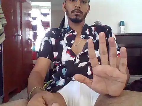 Snapshot of vikranthLong chatting on 11.07.25 vikranthLong online show from 11.07.25