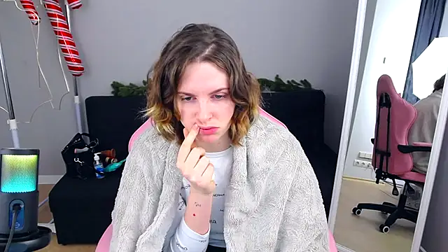 SabrinaRayX online show from 12.14.25