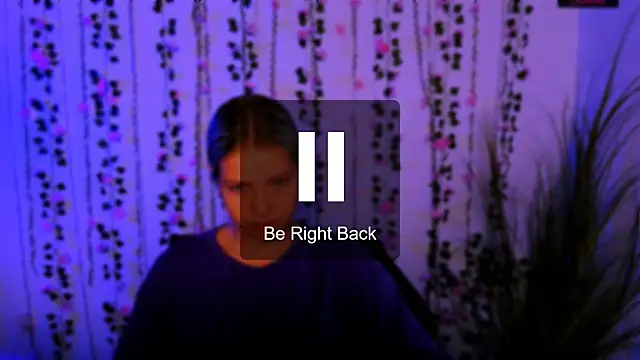 kaela spell  online show from 09.18.25