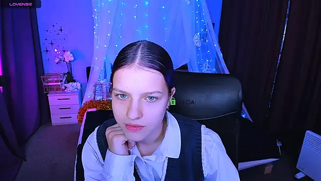 kaela spell  online show from 01.18.26