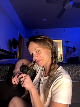 Texxaspearl online show from 09.29.25