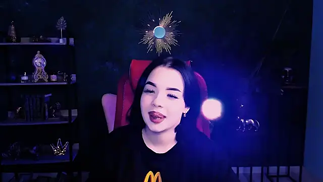 Snapshot of leslierowe_ chatting on 09.23.25 leslierowe online show from 09.23.25