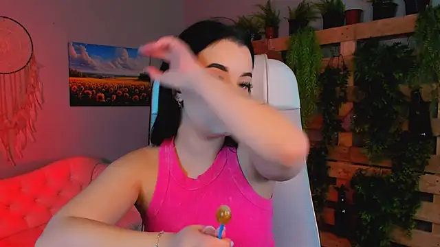 Snapshot of leslierowe_ chatting on 09.25.25 leslierowe online show from 09.25.25