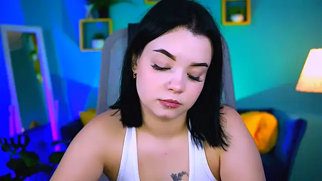 Snapshot of leslierowe_ chatting on 09.30.25 leslierowe online show from 09.30.25