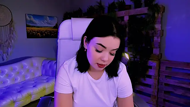 Snapshot of leslierowe_ chatting on 10.26.25 leslierowe online show from 10.26.25