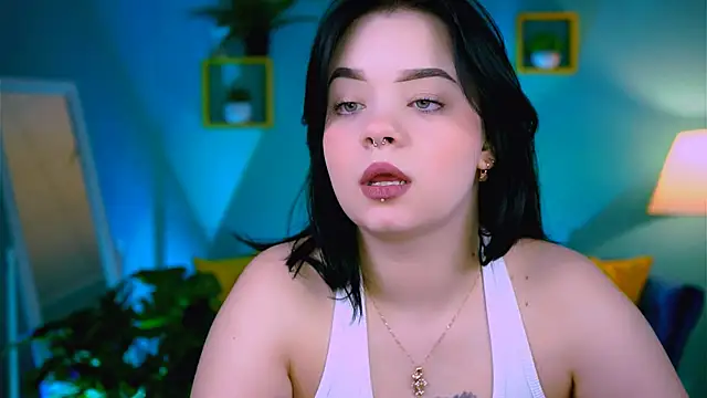 Snapshot of leslierowe_ chatting on 12.03.25 leslierowe online show from 12.03.25