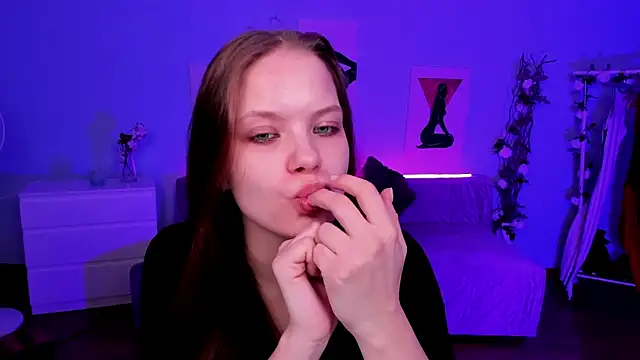 BetsyKiss online show from 04.15.26