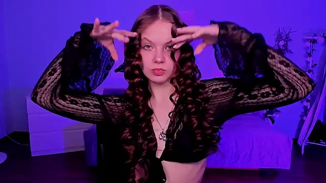 BetsyKiss online show from 04.17.26