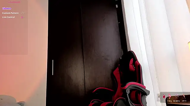 Snapshot of heylovelygirl chatting on 02.09.26 heylovelygirl online show from 02.09.26