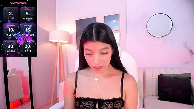 Tiffany Low online show from 10.30.25