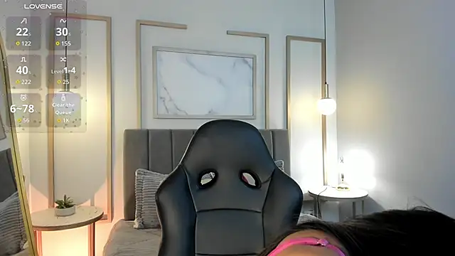 Tiffany Low online show from 03.17.26