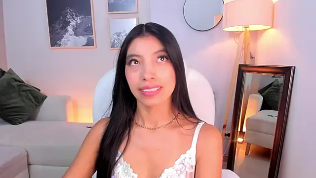 Tiffany Low online show from 04.06.26