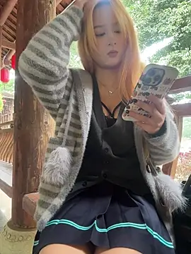 yuki june online show from 12.05.25