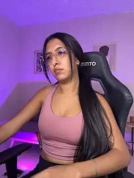 Valerygomez02 online show from 10.14.25