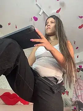 EMILIIA RICHTER   online show from 02.09.26