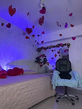 EMILIIA RICHTER   online show from 02.10.26